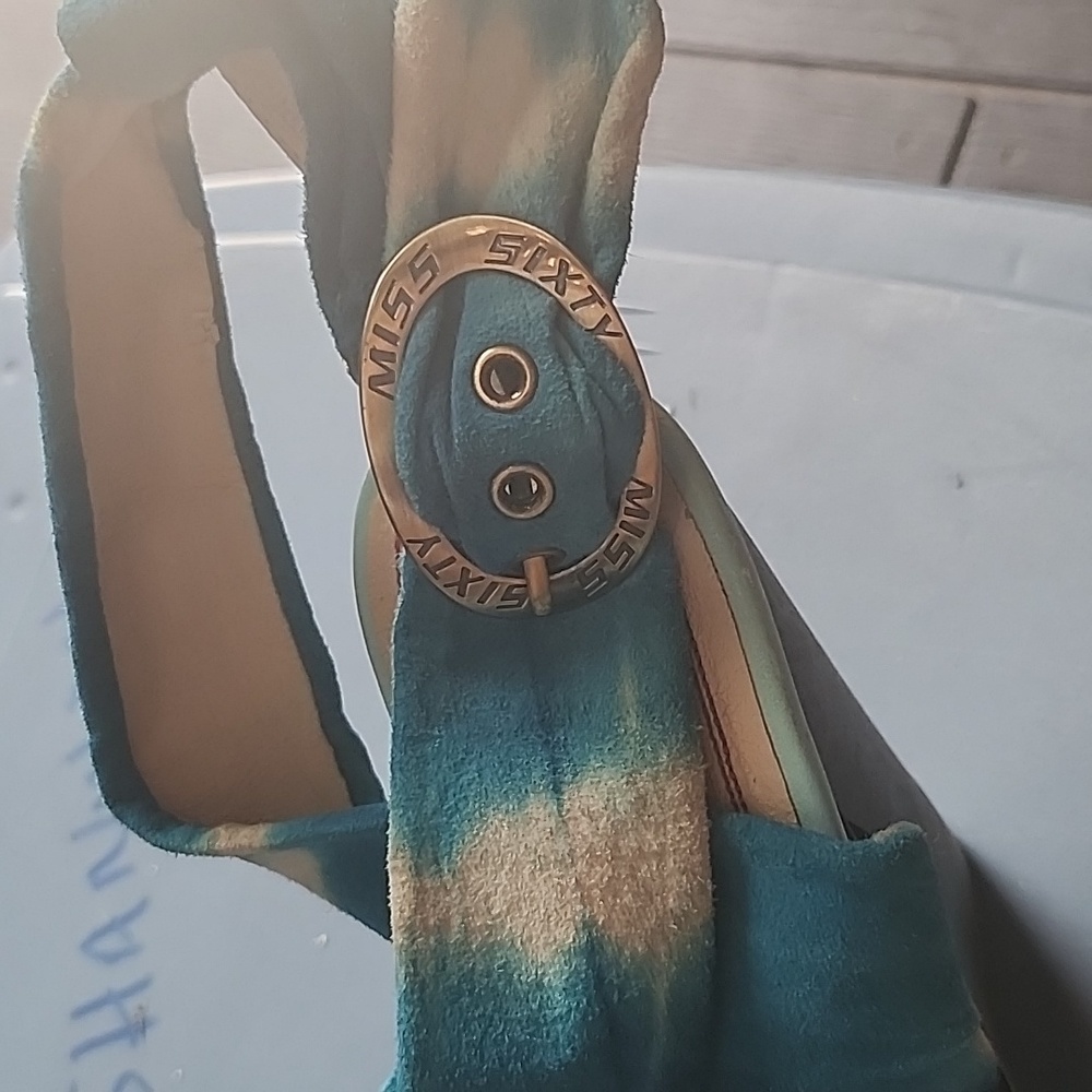 Tye dye heels - Picture 3 of 4